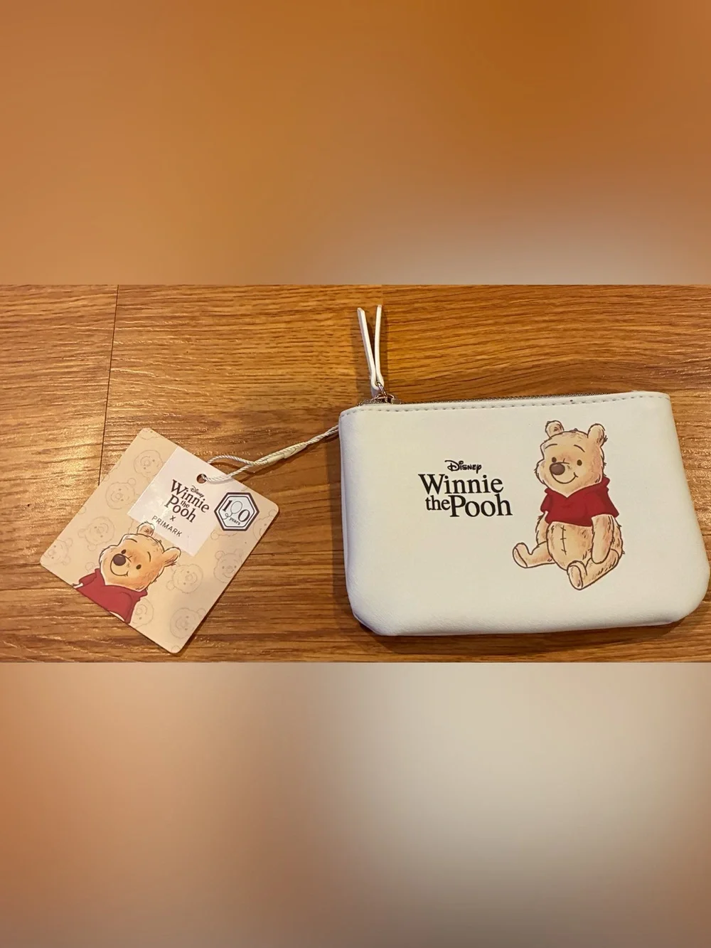 Disney Winnie the Pooh White Zip Pouch Wallet